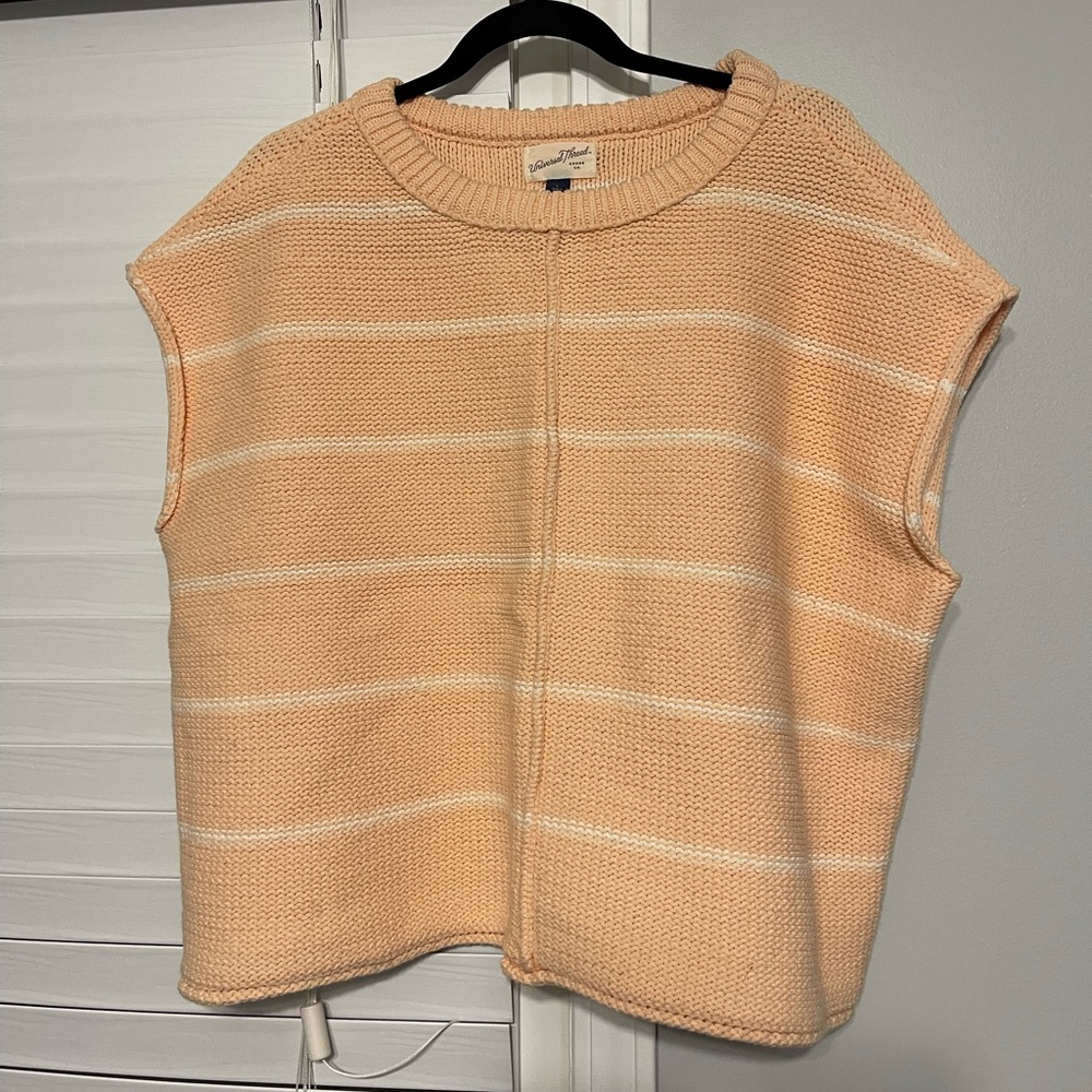 Cropped Sweater Size L